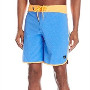 NWT Oakley board shorts